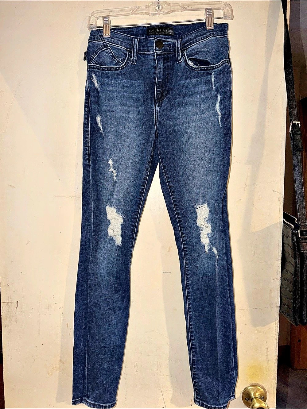 Rock & Republic Distressed Skinny Jeans in Blue Size 850 Medium